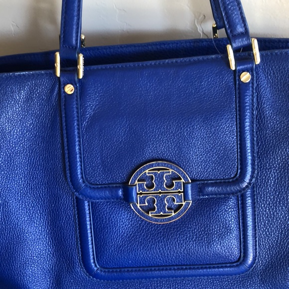 Tory Burch Amanda Tote - Picture 3 of 16